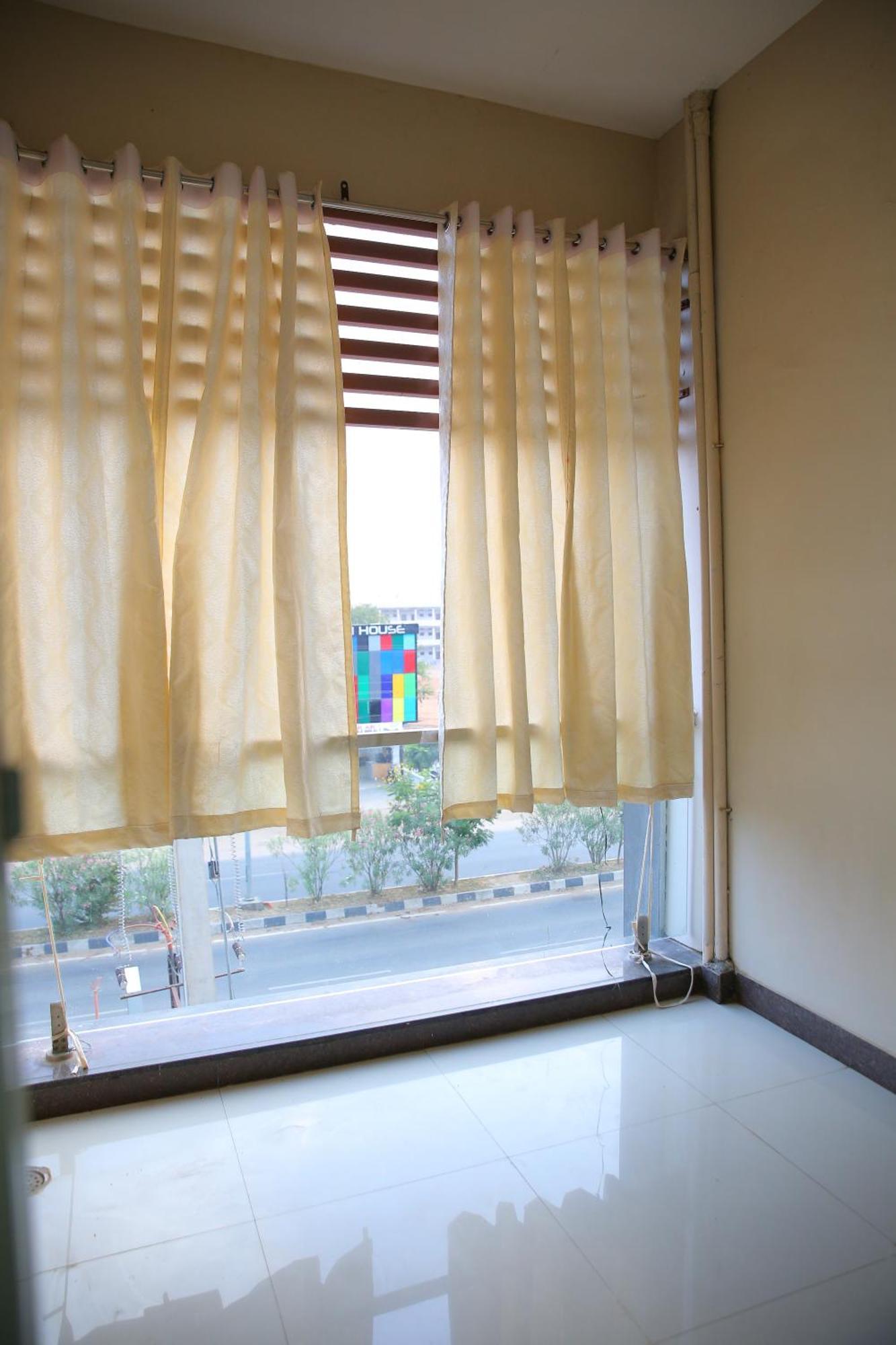 Hotel Maruthi Inn Nirmal  ภายนอก รูปภาพ